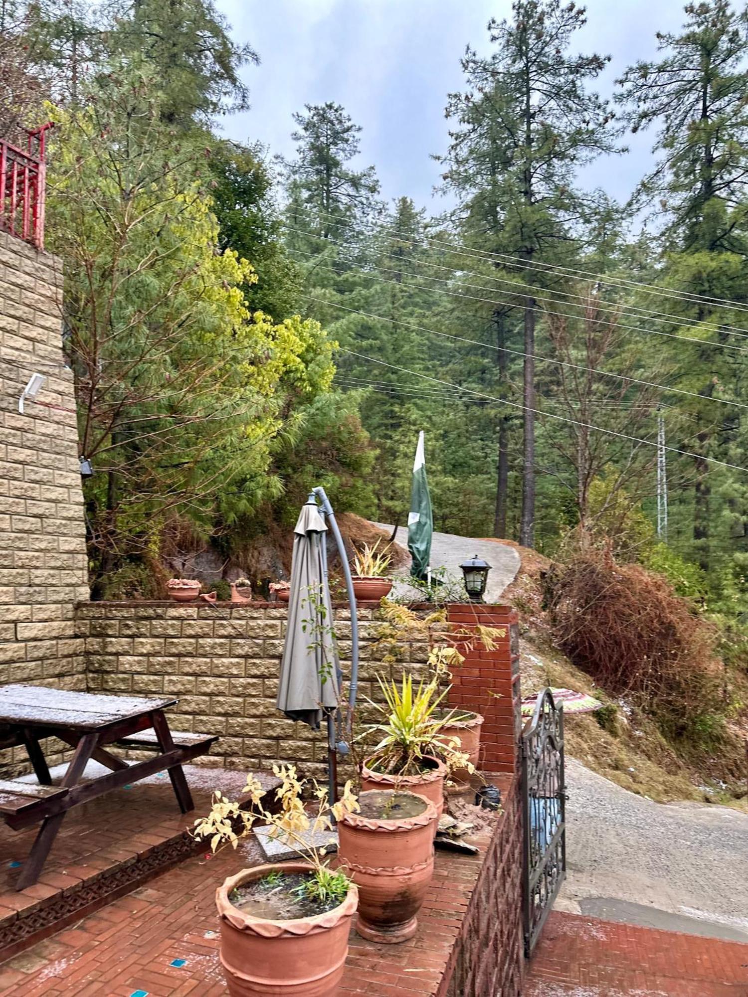 Sarah'S Lodge Murree Zewnętrze zdjęcie