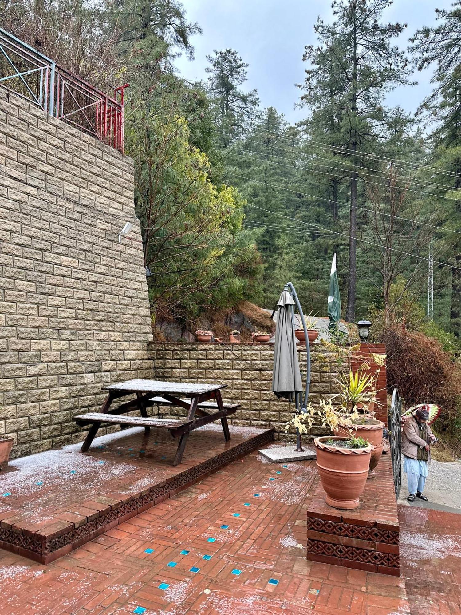 Sarah'S Lodge Murree Zewnętrze zdjęcie