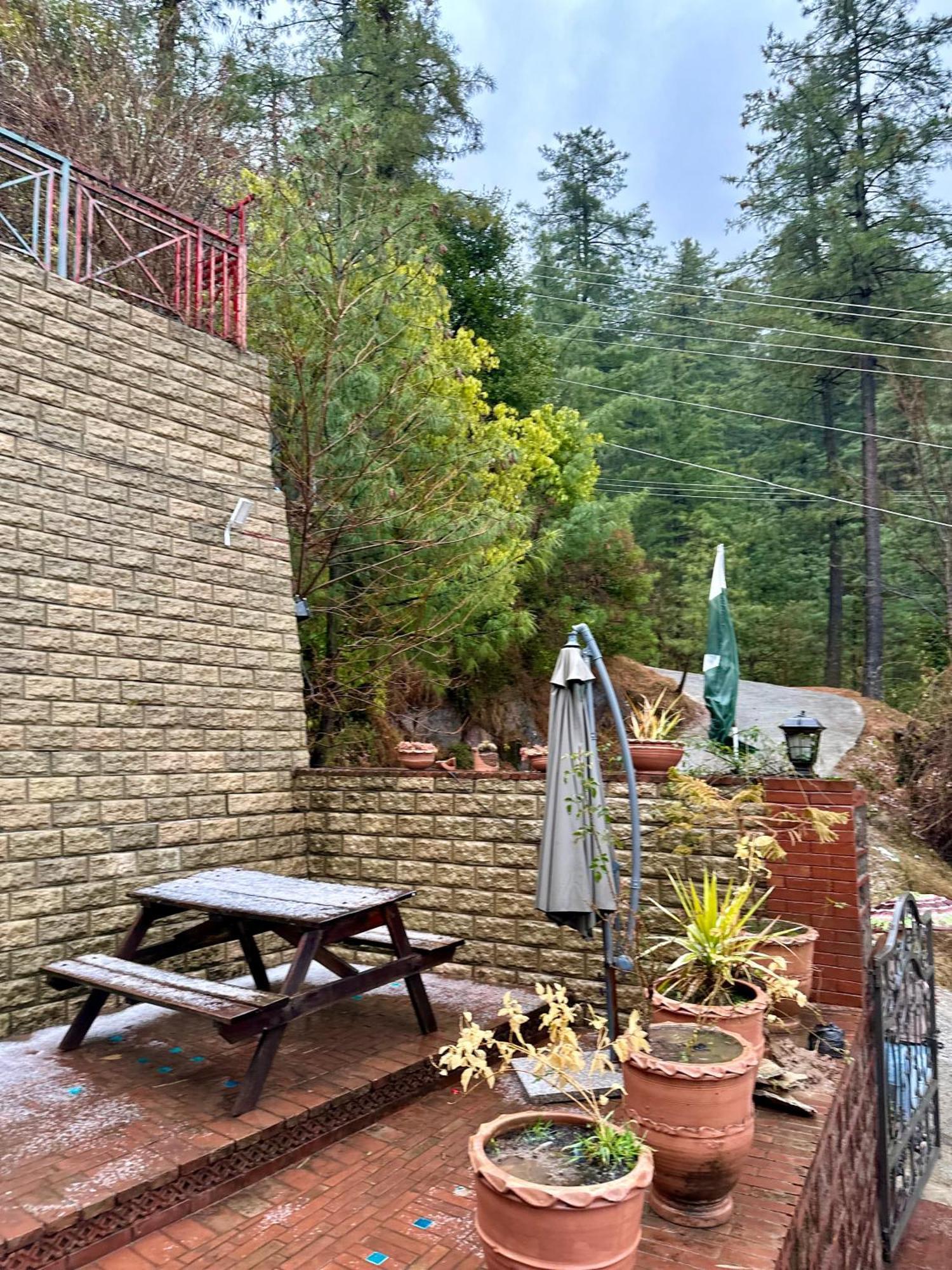 Sarah'S Lodge Murree Zewnętrze zdjęcie