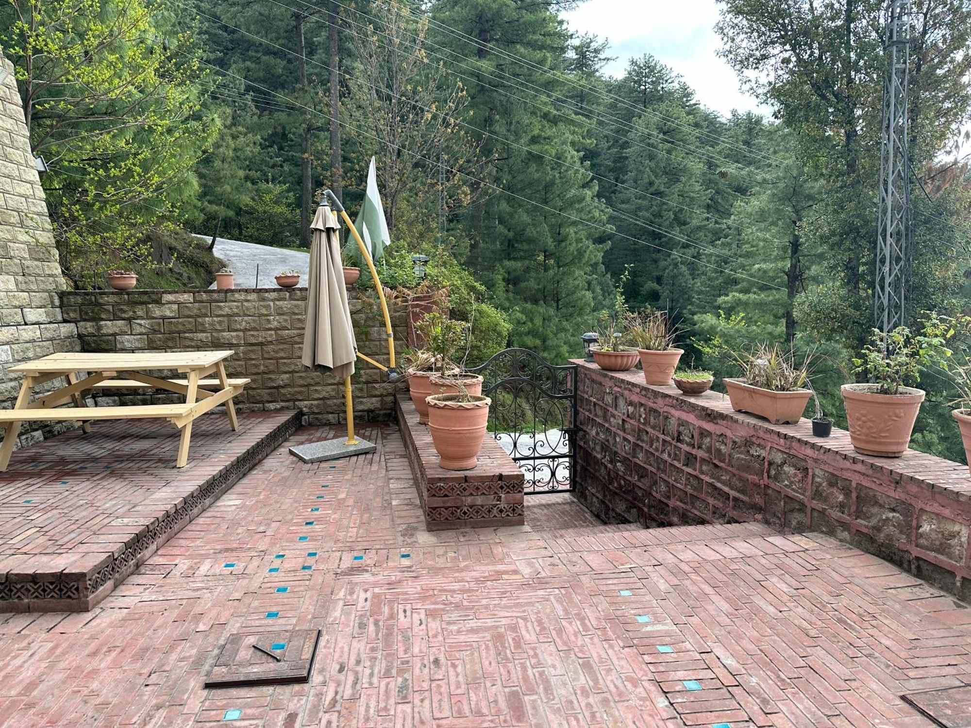 Sarah'S Lodge Murree Zewnętrze zdjęcie