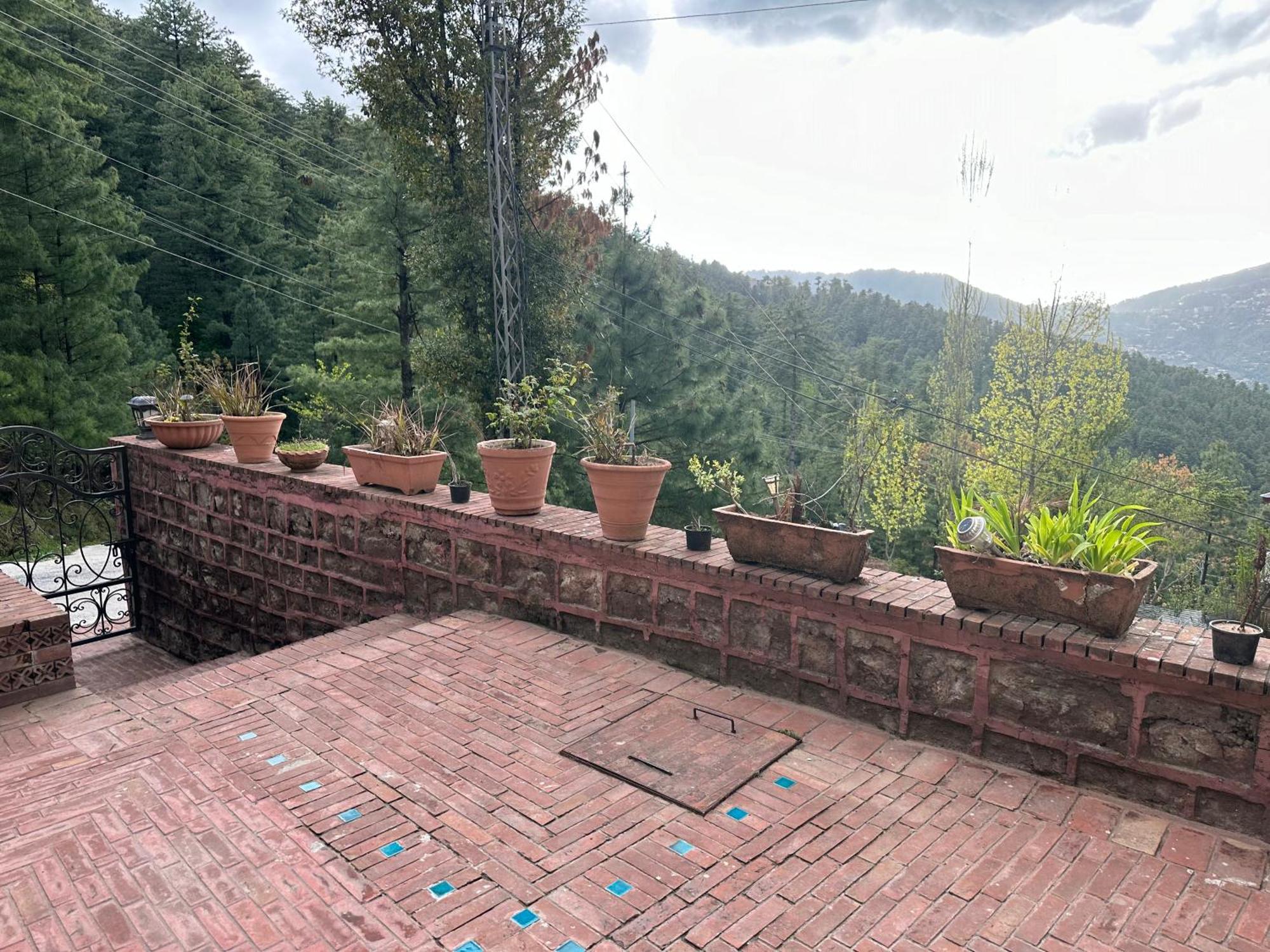 Sarah'S Lodge Murree Zewnętrze zdjęcie
