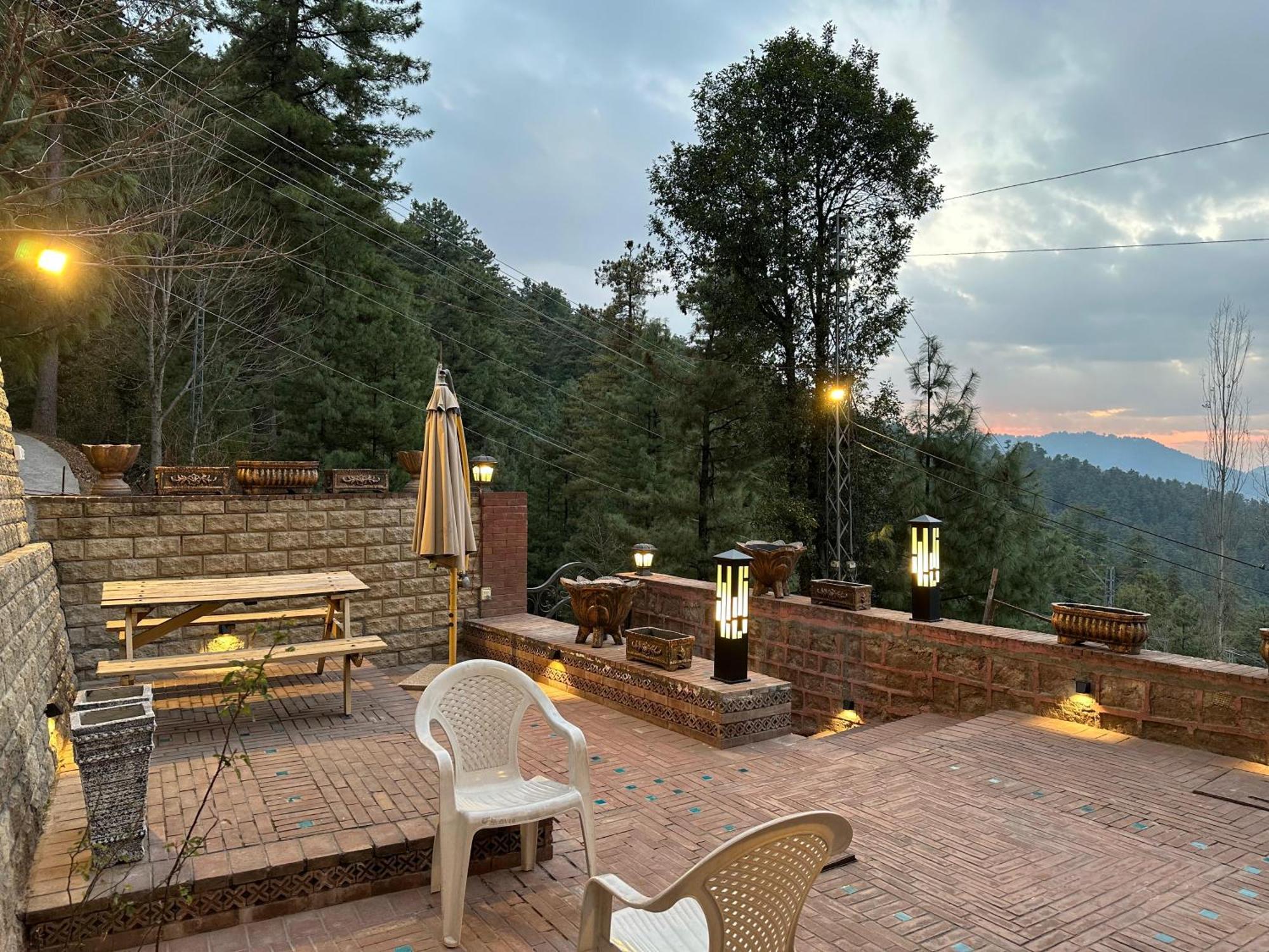 Sarah'S Lodge Murree Zewnętrze zdjęcie