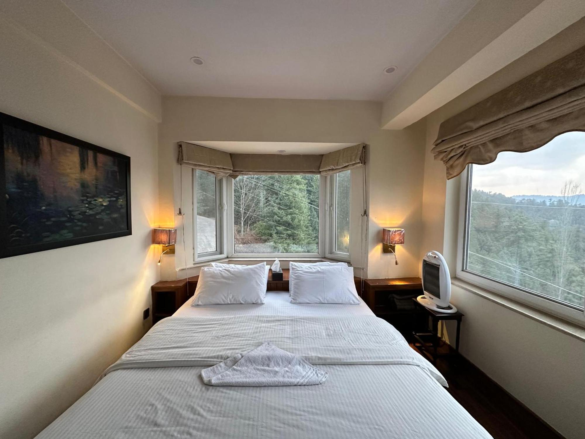 Sarah'S Lodge Murree Zewnętrze zdjęcie